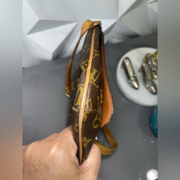 🌟Authentic🌟 Louis Vuitton Monogram Mussette Salsa Shoulder Bag in VGC - Picture 8 of 15